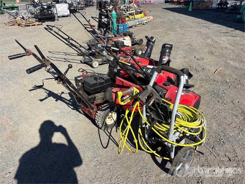  Quantity of (4) Toro Snowblowers & (1) Ryobi Press ماكينات زراعية - غير ذلك