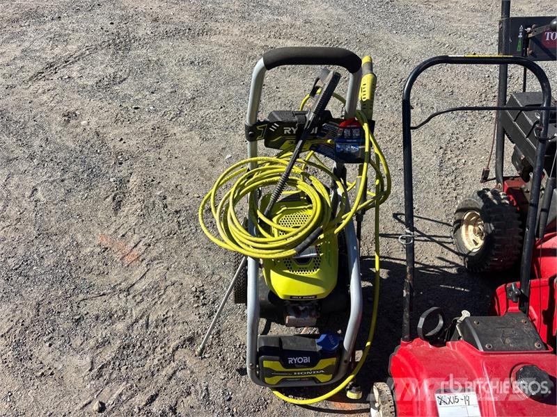  Quantity of (4) Toro Snowblowers & (1) Ryobi Press ماكينات زراعية - غير ذلك