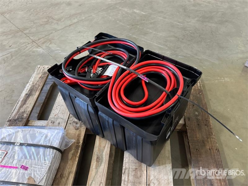 Quantity of (5) 25 ft Booster Cables (Unused) Outros componentes