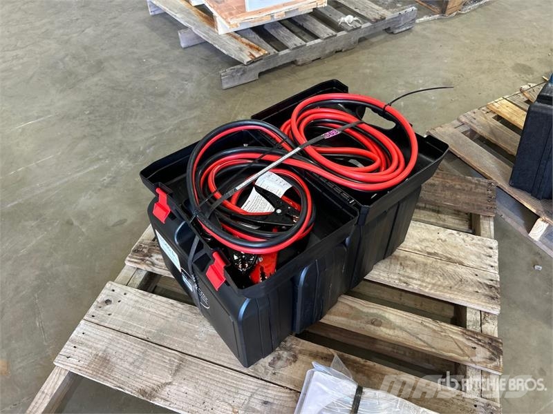 Quantity of (5) 25 ft Booster Cables (Unused) Outros componentes