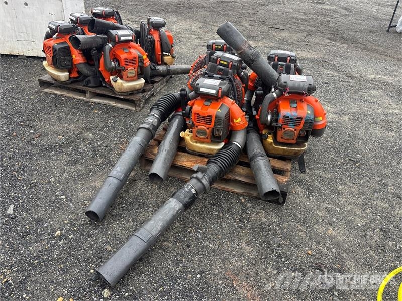Quantity of (5) Misc husqvarna backpack leaf blowe Обладнання для видалення сміття