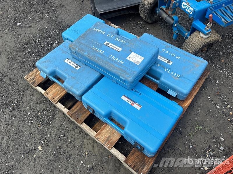 Quantity of (5) Robo Crimps Other components