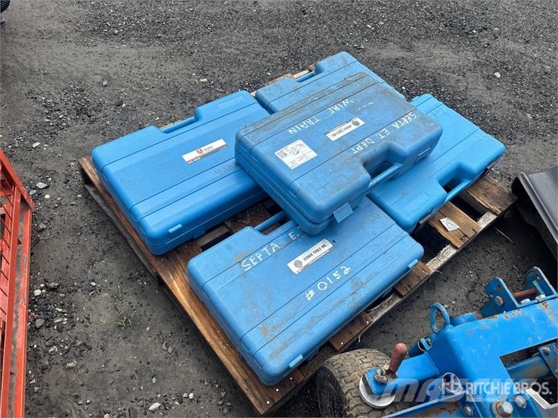  Quantity of (5) Robo Crimps Other components