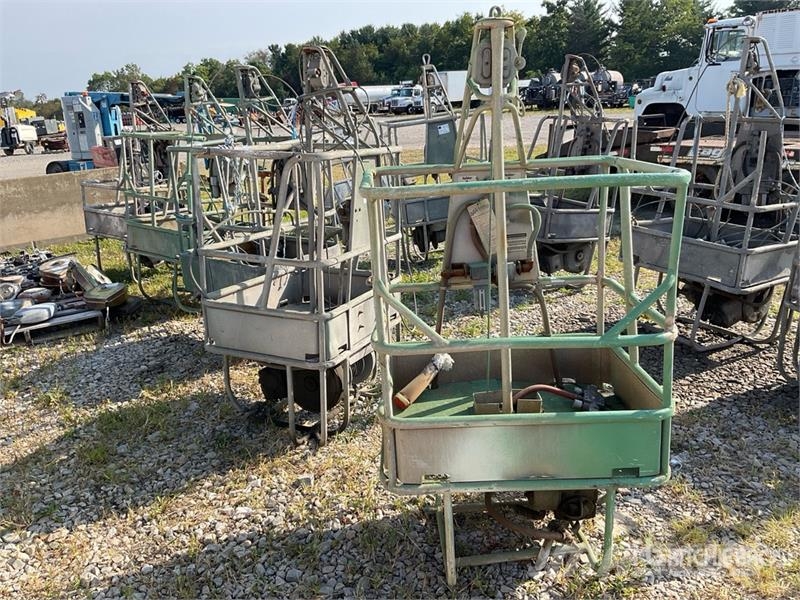 Quantity of (5) Spider ST-17 Air Wire Rope Baskets Other components