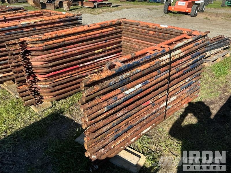 Quantity of (50) Braces and (25) Panels for Scaffo Equipamento de andaimes