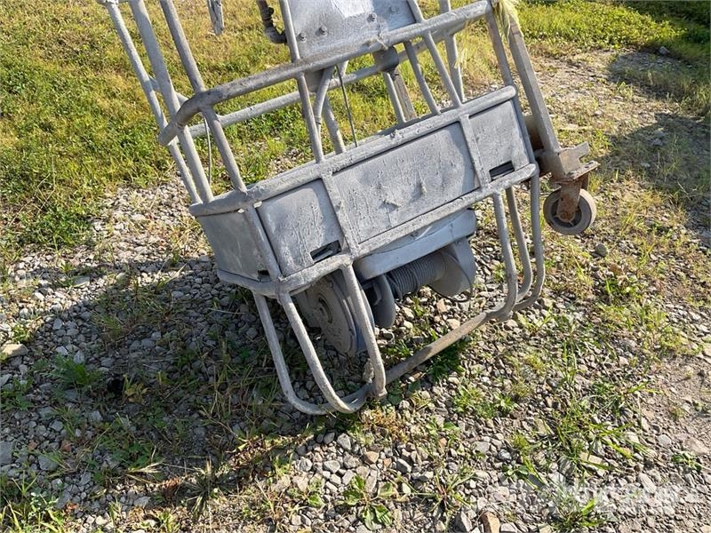 Quantity of (6) Spider ST-17 Air Wire Rope Baskets Other components
