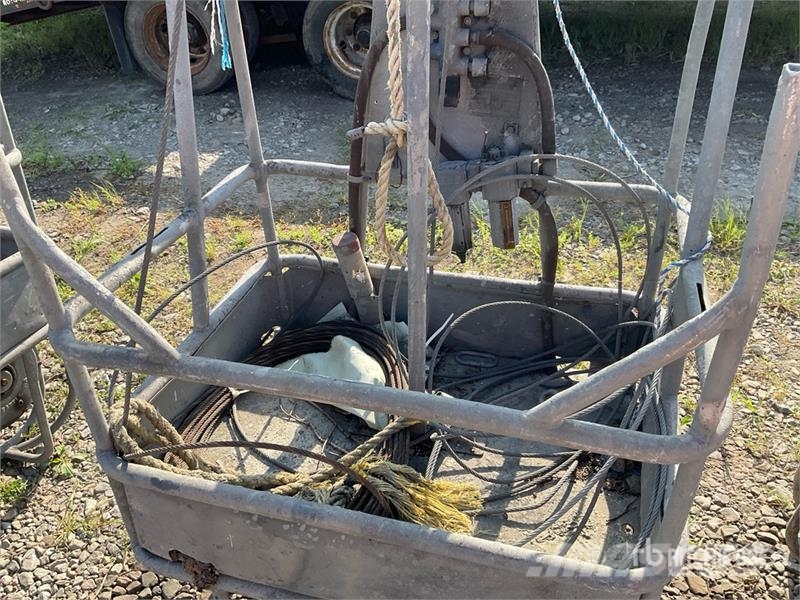 Quantity of (6) Spider ST-17 Air Wire Rope Baskets Other components