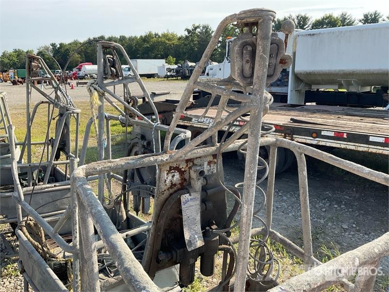 Quantity of (6) Spider ST-17 Air Wire Rope Baskets Other components