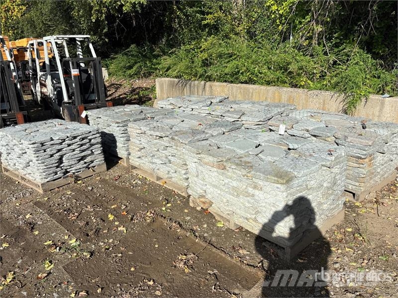 Quantity of (7) Pallets of Tumbled Irregular Blues 其他農業機械