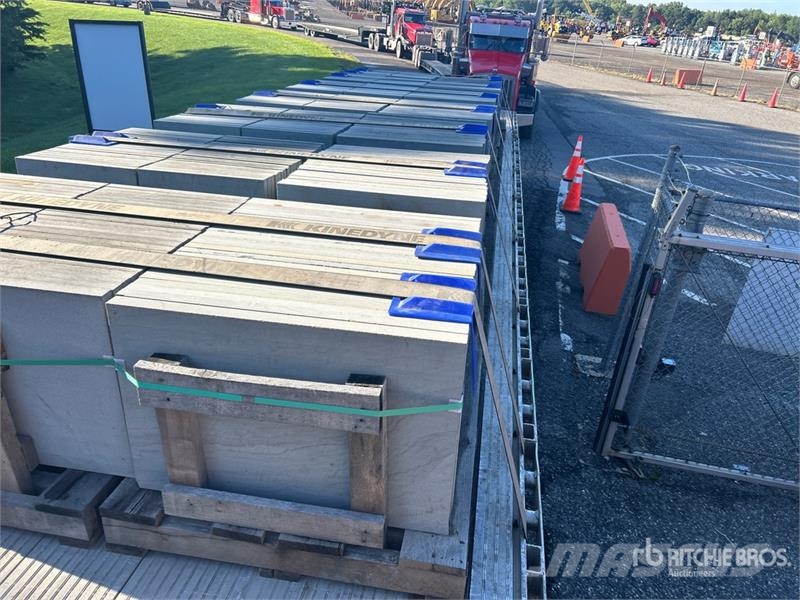  Quantity of (7) Pallets of 36x24x1.5 Bluestone Lan Lauksaimniecība- Citi
