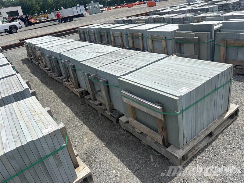  Quantity of (7) Pallets of 36x24x1.5 Bluestone Lan Lauksaimniecība- Citi