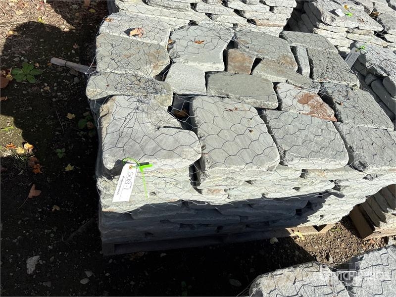 Quantity of (7) Pallets of Tumbled Irregular Blues 其他農業機械