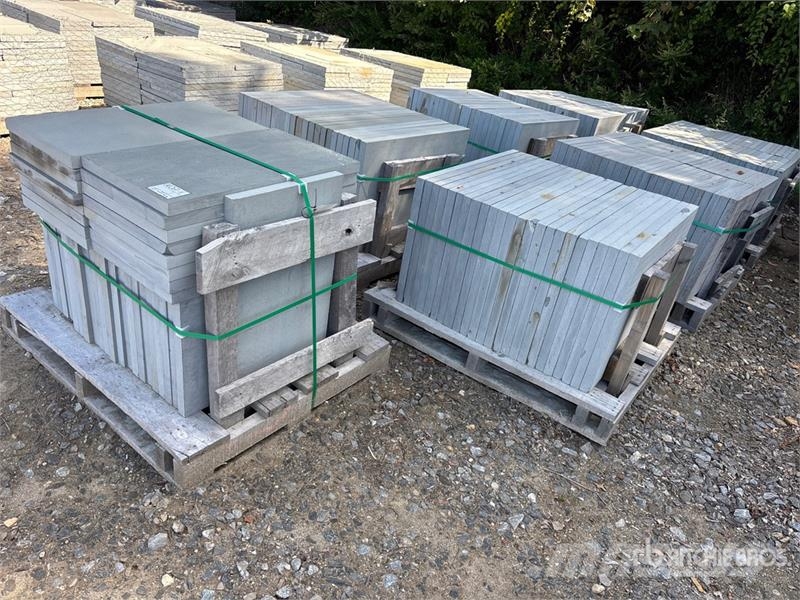 Quantity of (7) Pallets of 1.5 inch Bluestone Pave Otra maquinaria agrícola