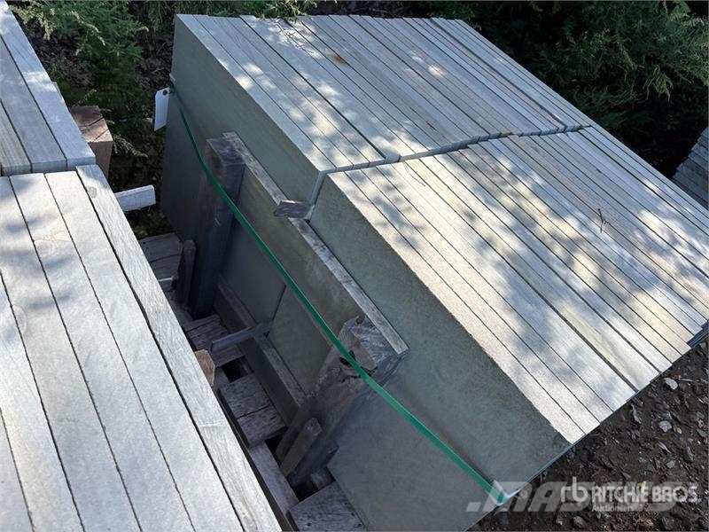 Quantity of (7) Pallets of 1.5 inch Bluestone Pave Otra maquinaria agrícola