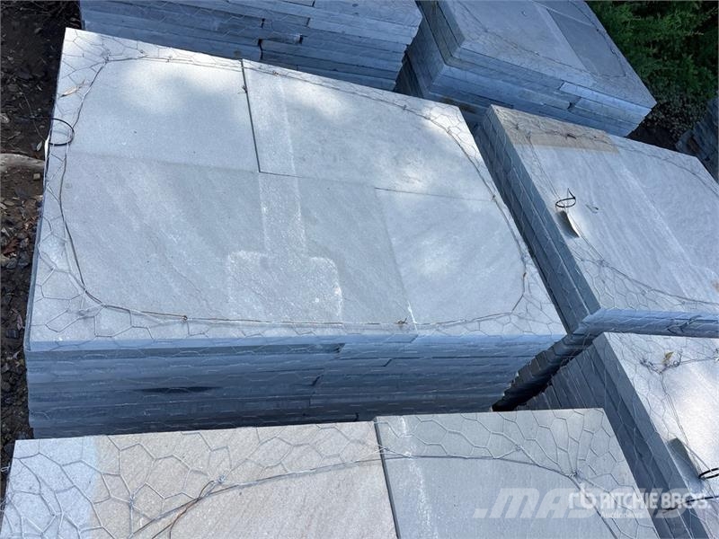 Quantity of (7) Pallets of Bluestone Landscaping P Lauksaimniecība- Citi