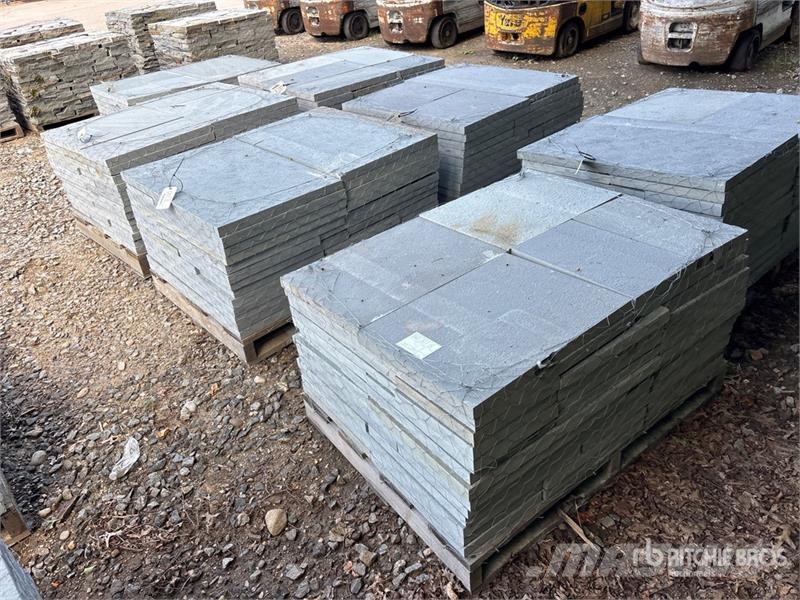 Quantity of (7) Pallets of Bluestone Landscaping P Lauksaimniecība- Citi