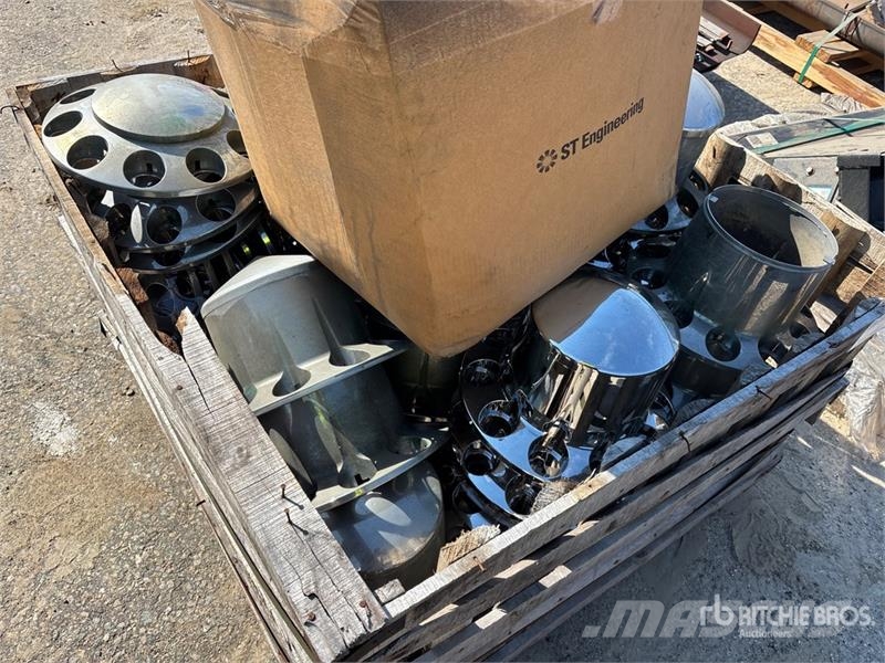 Quantity of Hub Caps and Lug Nut Covers (Unused) مكونات أخرى