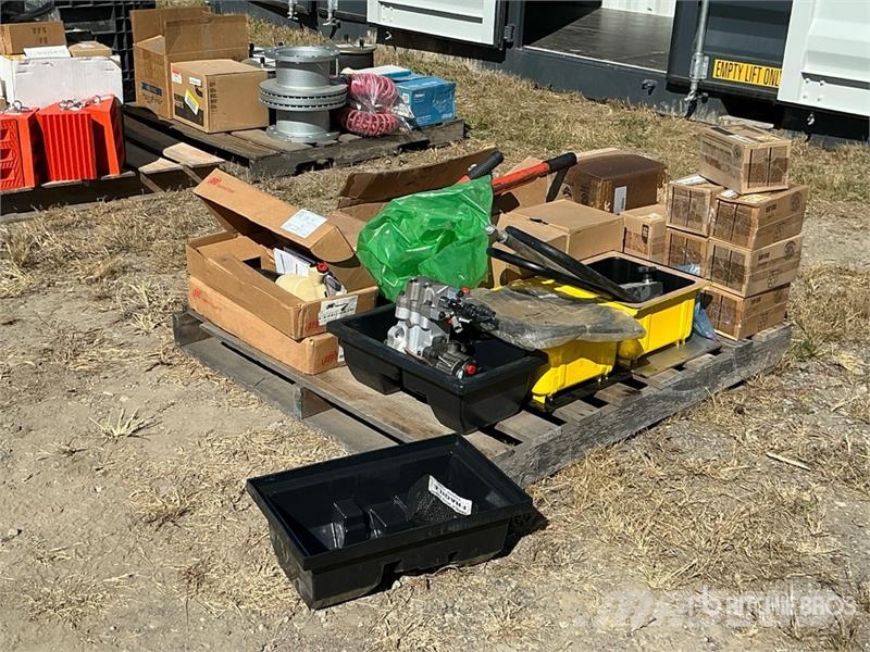  Quantity of Misc. Engine Parts (Unused) Transport Sonstige