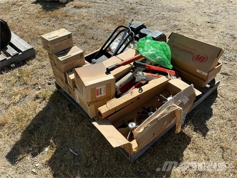 Quantity of Misc. Engine Parts (Unused) Transport Sonstige