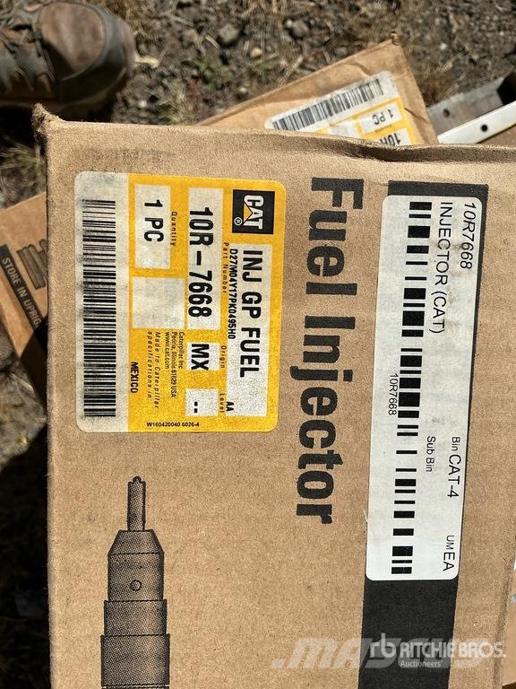  Quantity of Misc. Engine Parts (Unused) Transport Sonstige