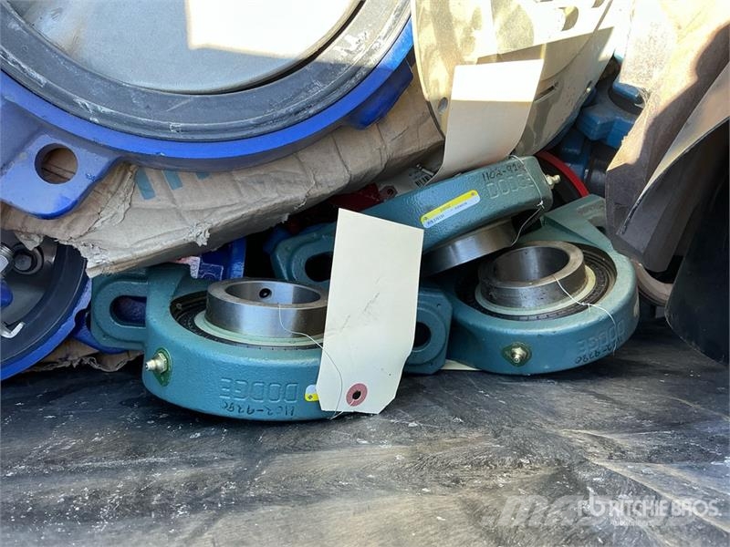 Quantity of Misc. Pump Parts, Valves, Pneumatic Ac Pumpe za vodu