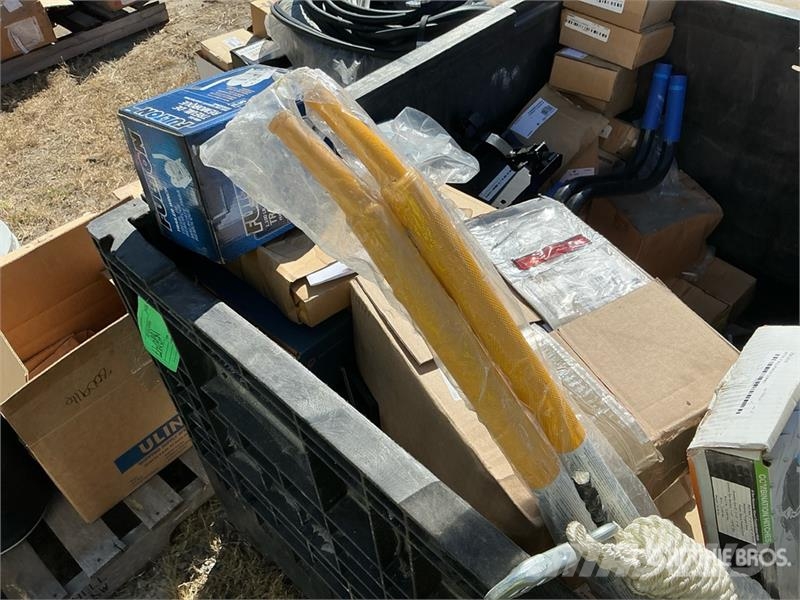  Quantity of Misc. Truck Parts (Unused) Transport Sonstige