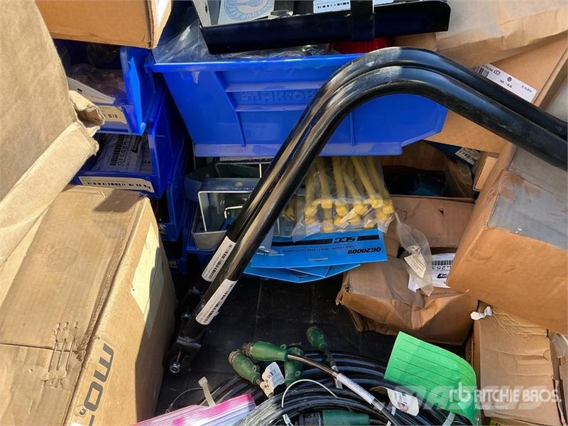  Quantity of Misc. Truck Parts (Unused) Transport Sonstige
