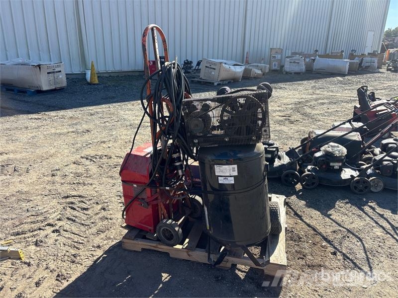 Quantity of Misc. Welders and Air Compressor Andet tilbehør