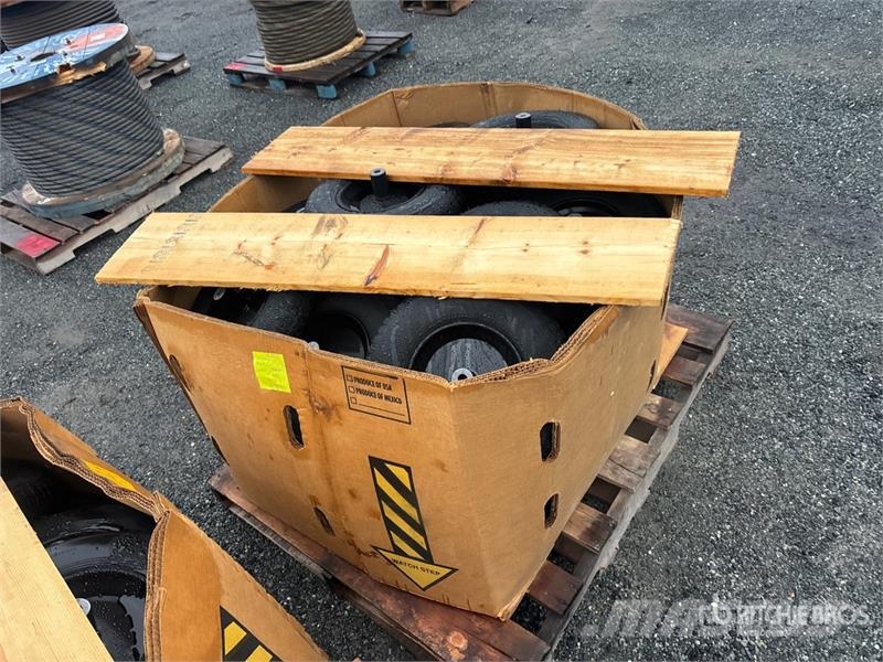 Quantity of Pneumatic Wheelbarrow Tires 轮胎、车轮、轮圈