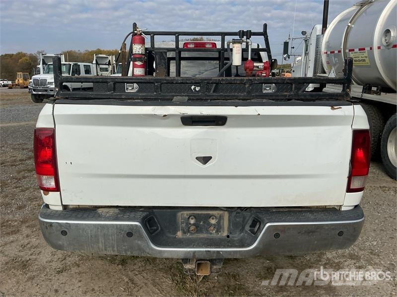 RAM 2500 Tradesman 4x4 Crew Cab Pickup Ostalo