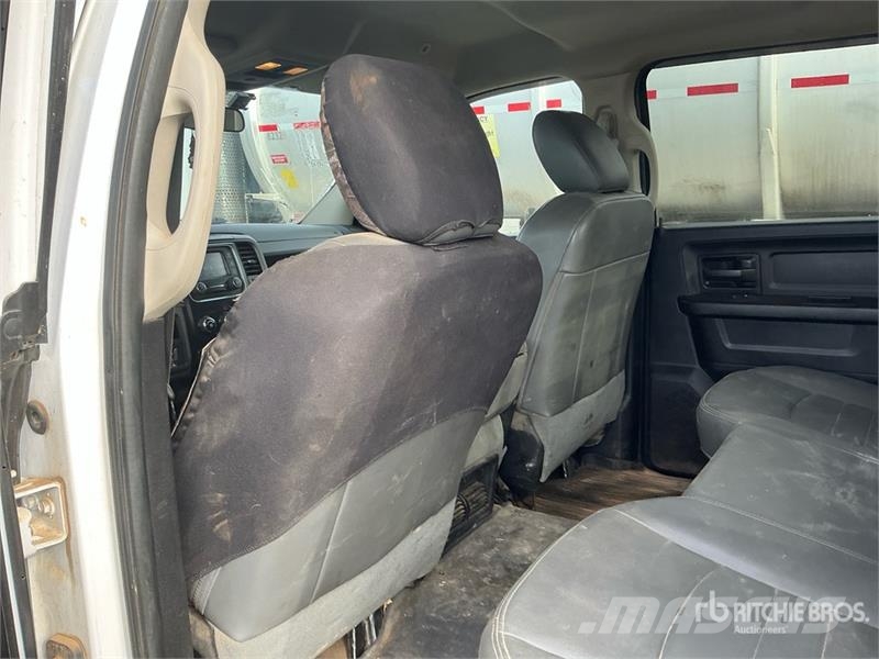 RAM 2500 Tradesman 4x4 Crew Cab Pickup Ostalo