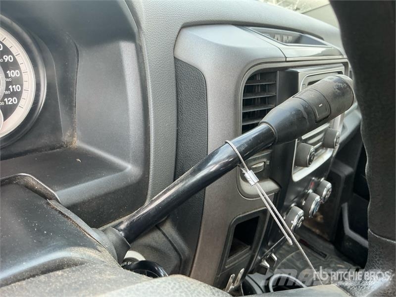 RAM 2500 Tradesman 4x4 Crew Cab Pickup Ostalo