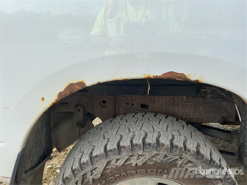 RAM 2500 Tradesman 4x4 Crew Cab Pickup Ostalo