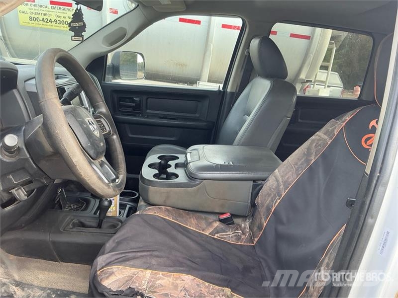 RAM 2500 Tradesman 4x4 Crew Cab Pickup Ostalo