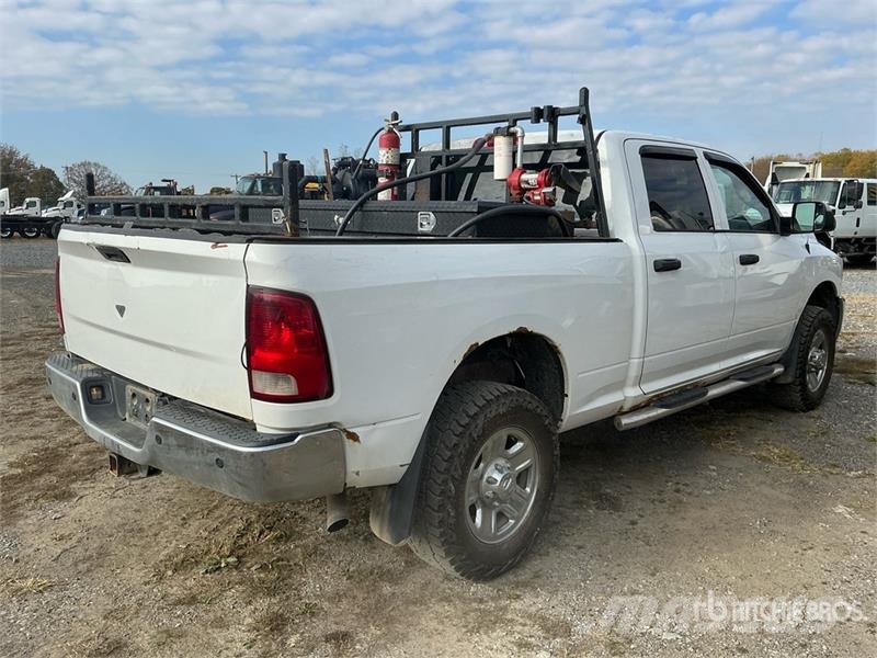 RAM 2500 Tradesman 4x4 Crew Cab Pickup Ostalo