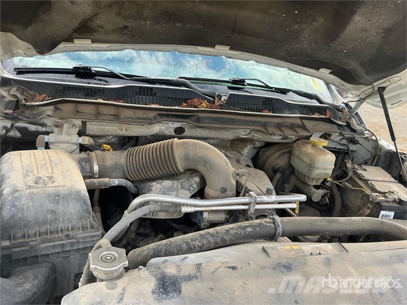 RAM 2500 Tradesman 4x4 Crew Cab Pickup Ostalo