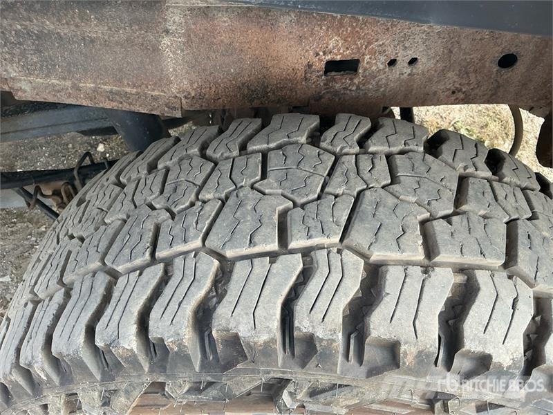 RAM 2500 Tradesman 4x4 Crew Cab Pickup Ostalo