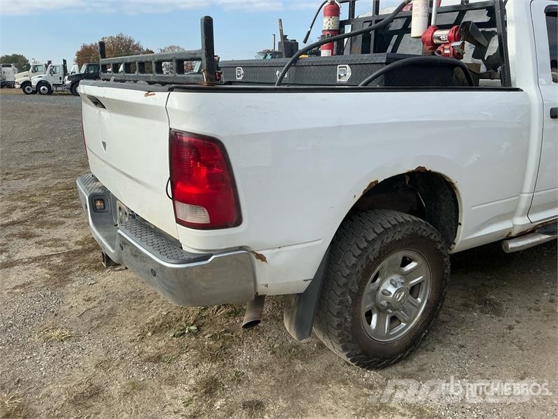 RAM 2500 Tradesman 4x4 Crew Cab Pickup Ostalo