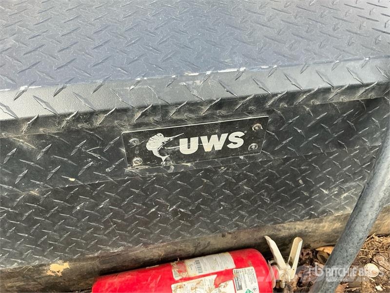 RAM 2500 Tradesman 4x4 Crew Cab Pickup Ostalo