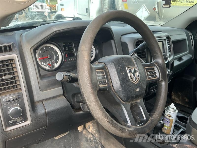 RAM 2500 Tradesman 4x4 Crew Cab Pickup Ostalo
