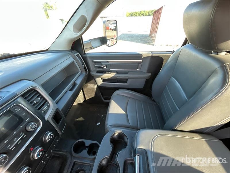 RAM 3500 4x4 Pickup Muu