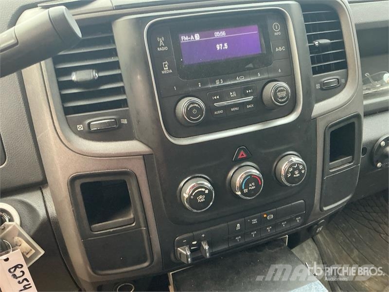 RAM 4500 4x4 Crew Cab Cab and Chassis Cabines