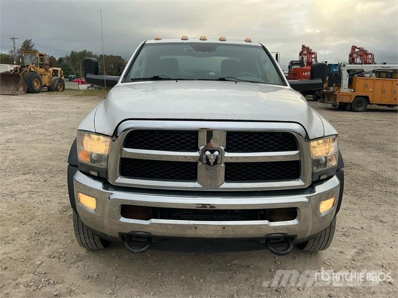 RAM 4500 4x4 Crew Cab Cab and Chassis Cabines