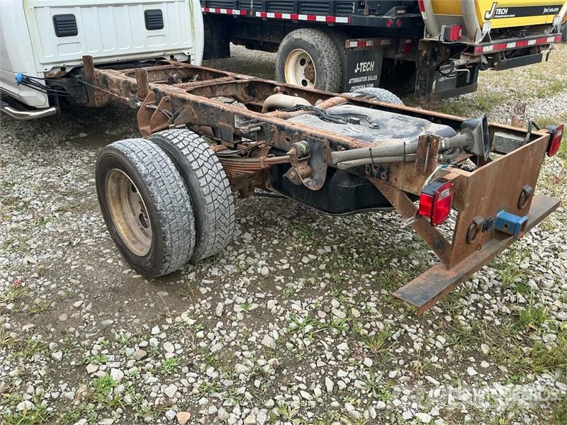 RAM 4500 4x4 Crew Cab Cab and Chassis Cabines