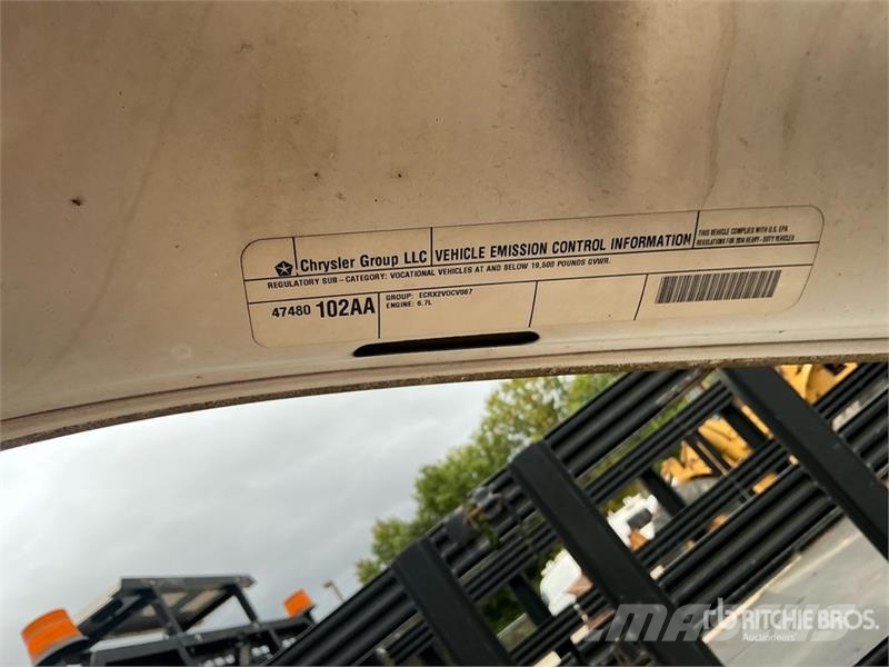 RAM 4500 ST 4x4 Crew Cab Cab and Chassis Kabine i unutrašnjost