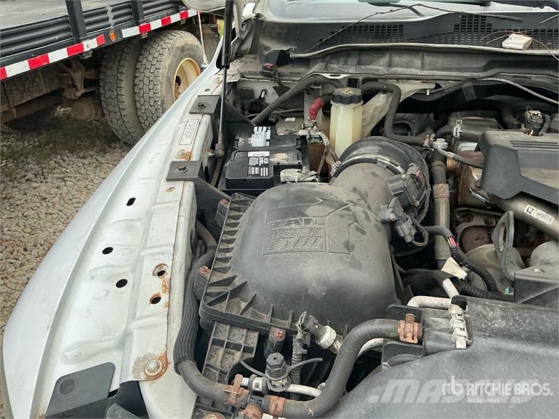 RAM 4500 ST 4x4 Crew Cab Cab and Chassis Kabine i unutrašnjost