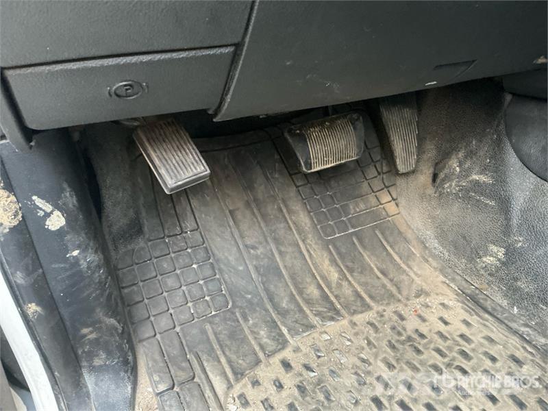 RAM 4500 ST 4x4 Crew Cab Cab and Chassis Kabine i unutrašnjost