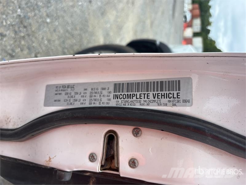 RAM 5500 Furgonetas caja abierta