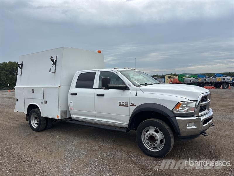 RAM 5500 Furgonetas caja abierta