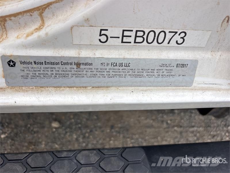 RAM 5500 Furgonetas caja abierta